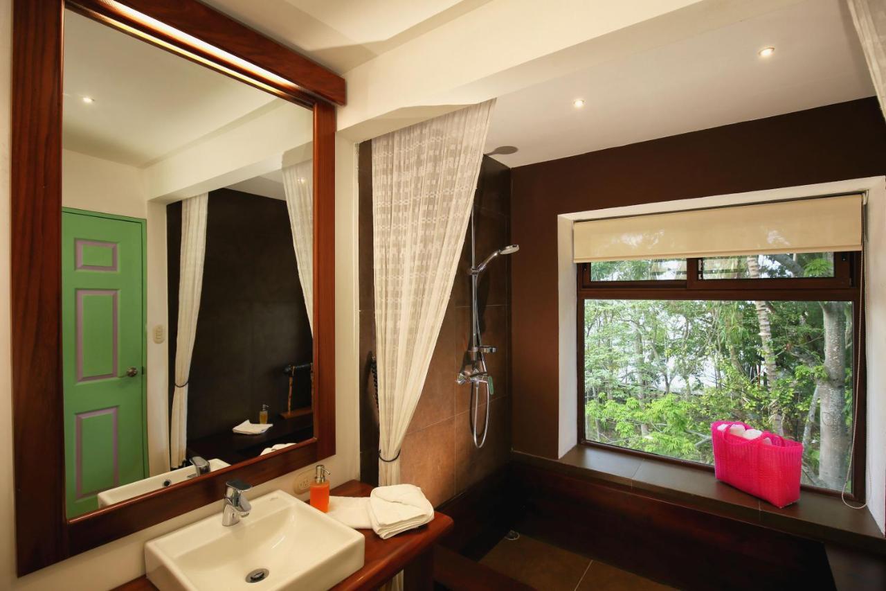 Hotel Maya Internacional Flores Luaran gambar