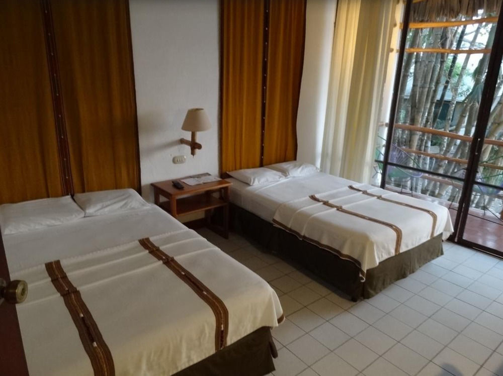 Hotel Maya Internacional Flores Luaran gambar